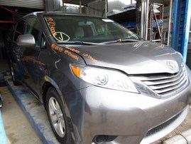 2015 TOYOTA SIENNA LE GRAY 3.5L AT 2WD Z18093